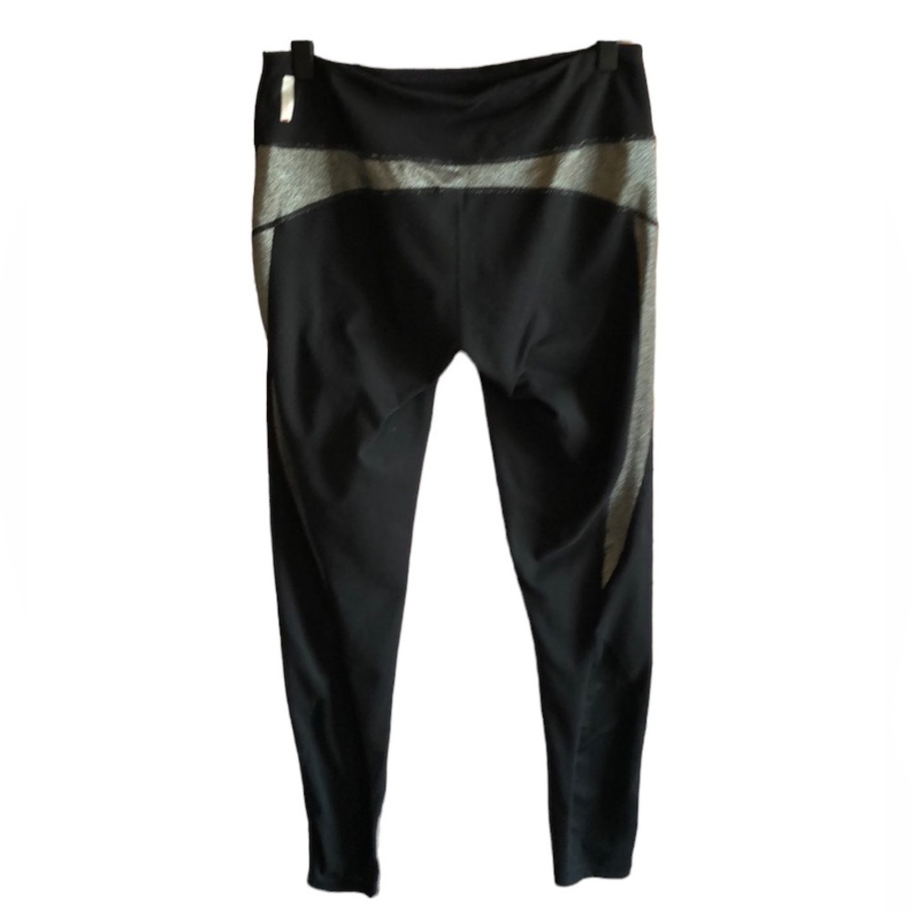 𝅺ZELLA Yoga Size Medium Ankle Leggings Black and Silver Lining and Sheer Panel